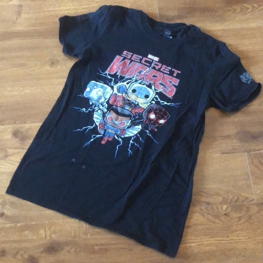Secret war limited edition Marvel Funko Pop black short sleeve tee size XS